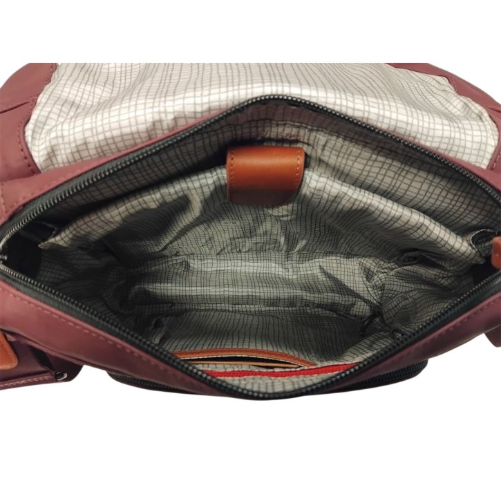 Aunts & Uncles SENDAI Messenger Bag  cherry laquer